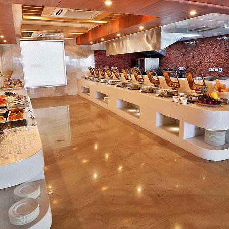 Ramada By Wyndham Ghaziabad Vasundhara Hotel Exterior photo
