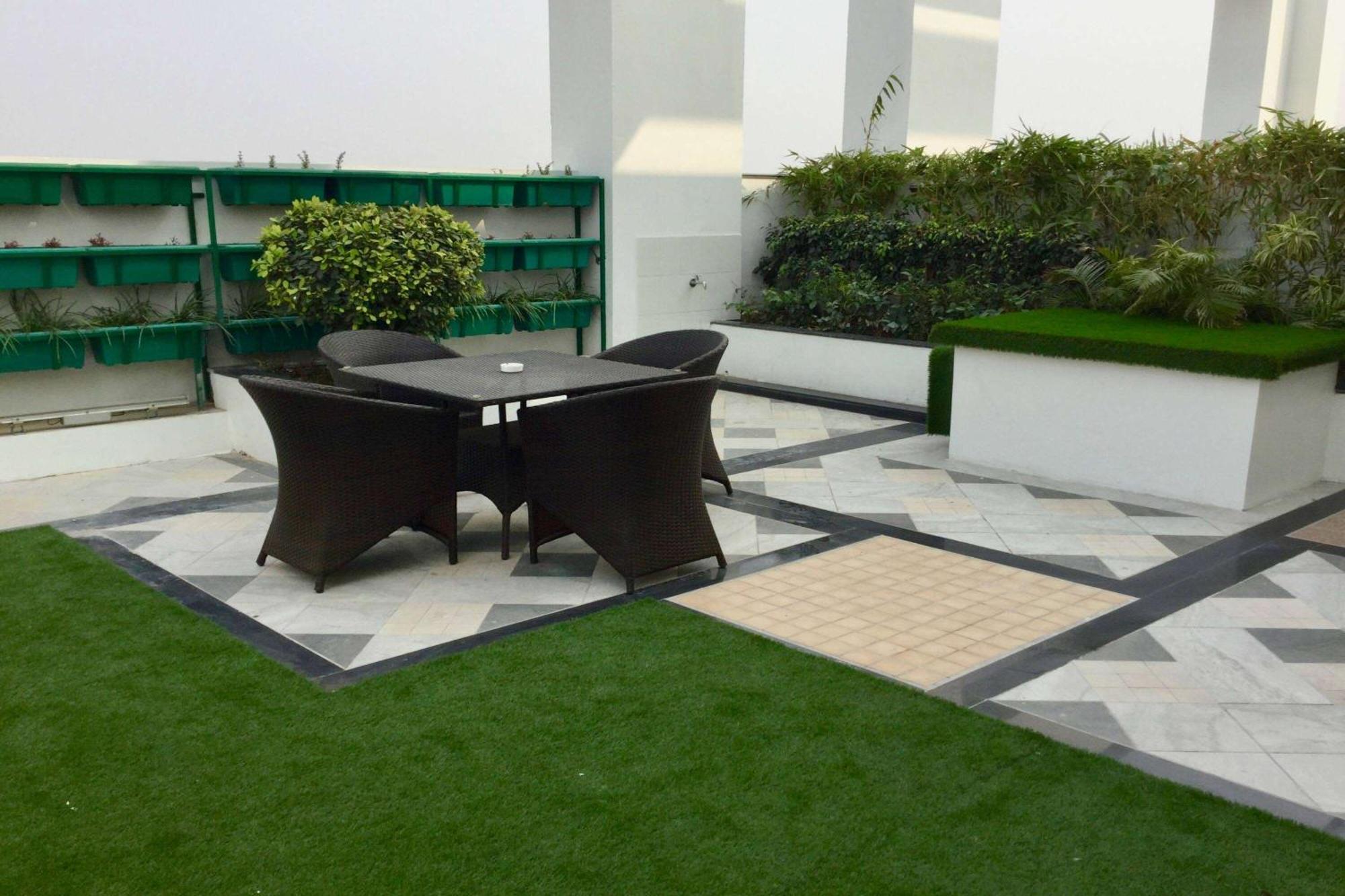 Ramada By Wyndham Ghaziabad Vasundhara Hotel Exterior photo