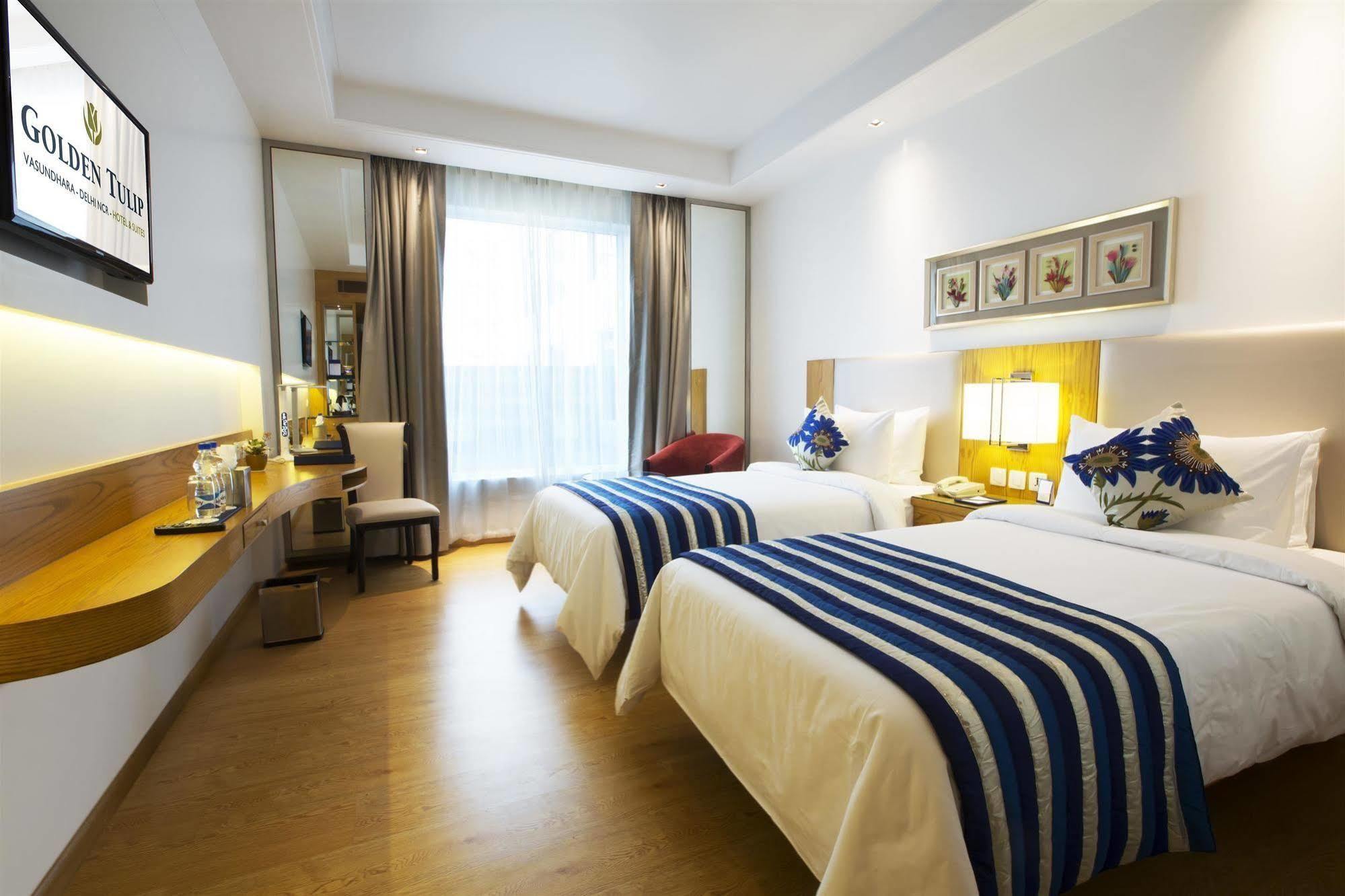Ramada By Wyndham Ghaziabad Vasundhara Hotel Exterior photo
